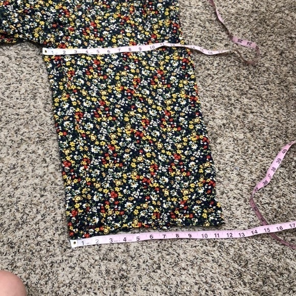 Francesca’s Collection AUW Wide Leg Jumpsuit Size Medium Navy Blue Floral Print - Picture 11 of 12